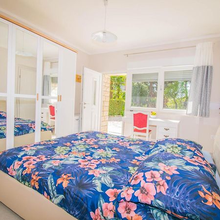 Apartments Anita Near Opatija With Private Parking 마툴지 외부 사진