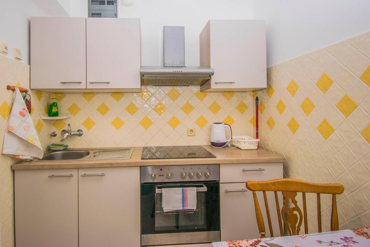 Apartments Anita Near Opatija With Private Parking 마툴지 외부 사진