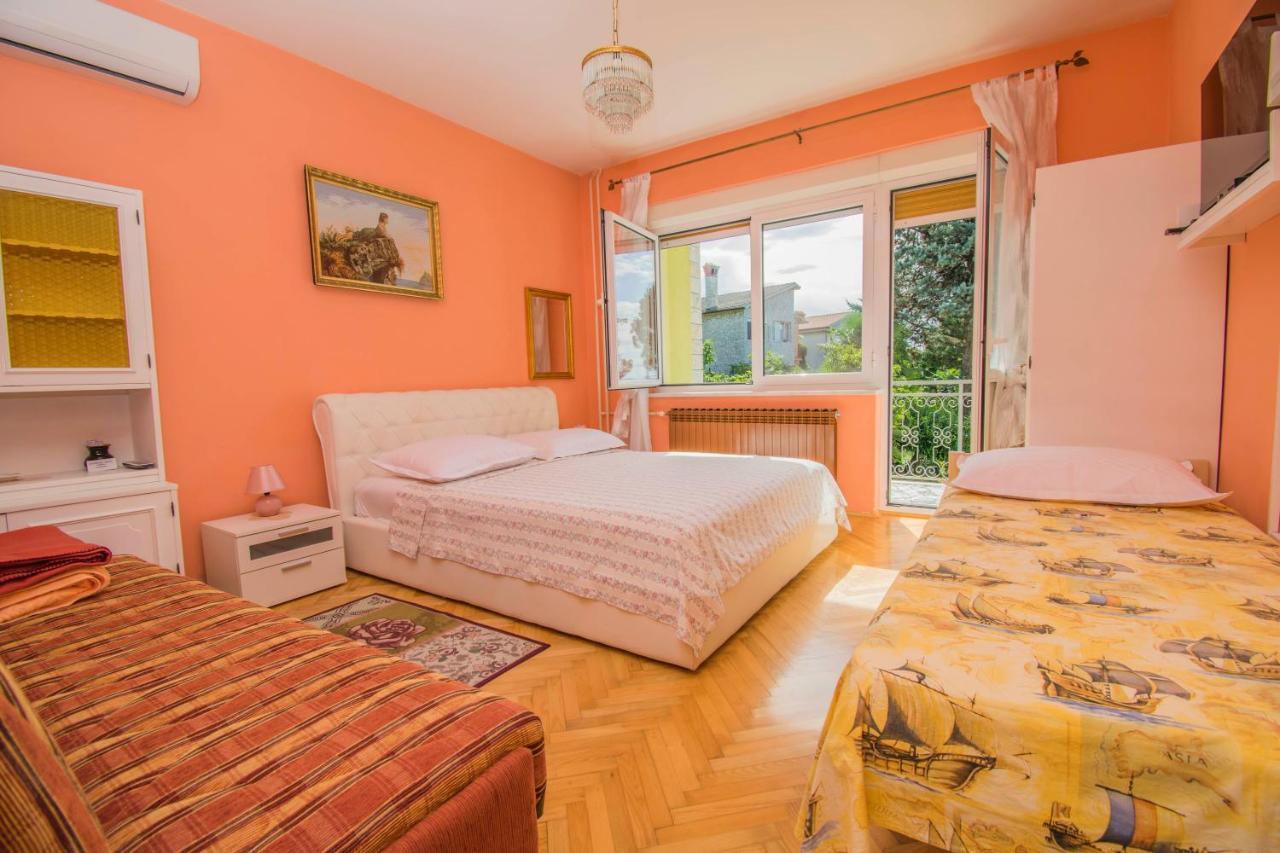 Apartments Anita Near Opatija With Private Parking 마툴지 외부 사진