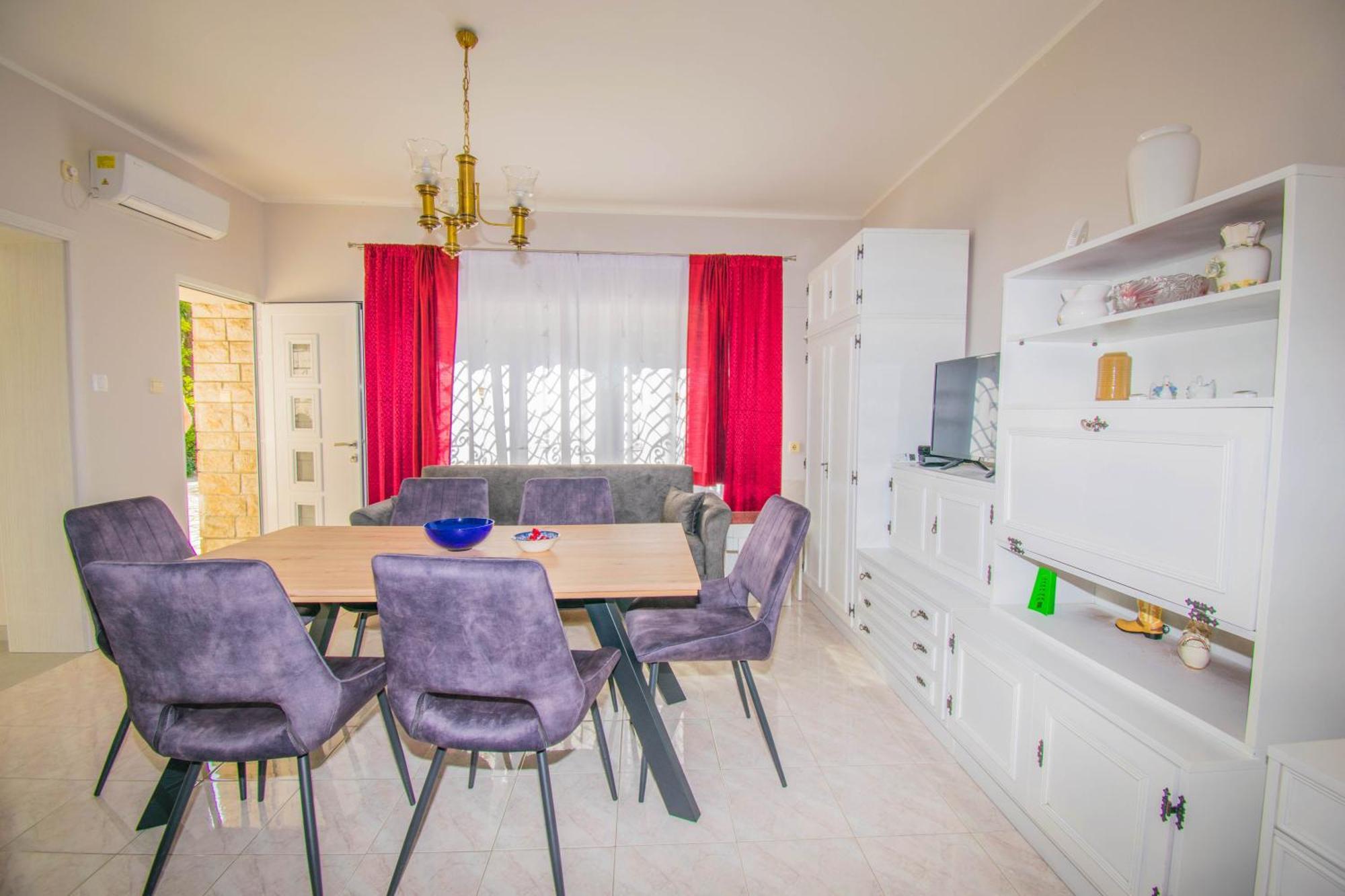 Apartments Anita Near Opatija With Private Parking 마툴지 외부 사진
