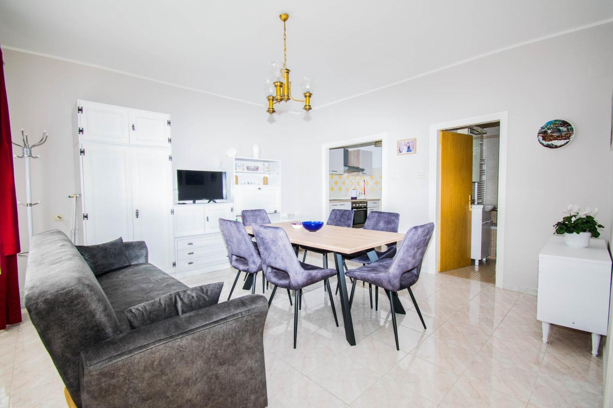 Apartments Anita Near Opatija With Private Parking 마툴지 외부 사진