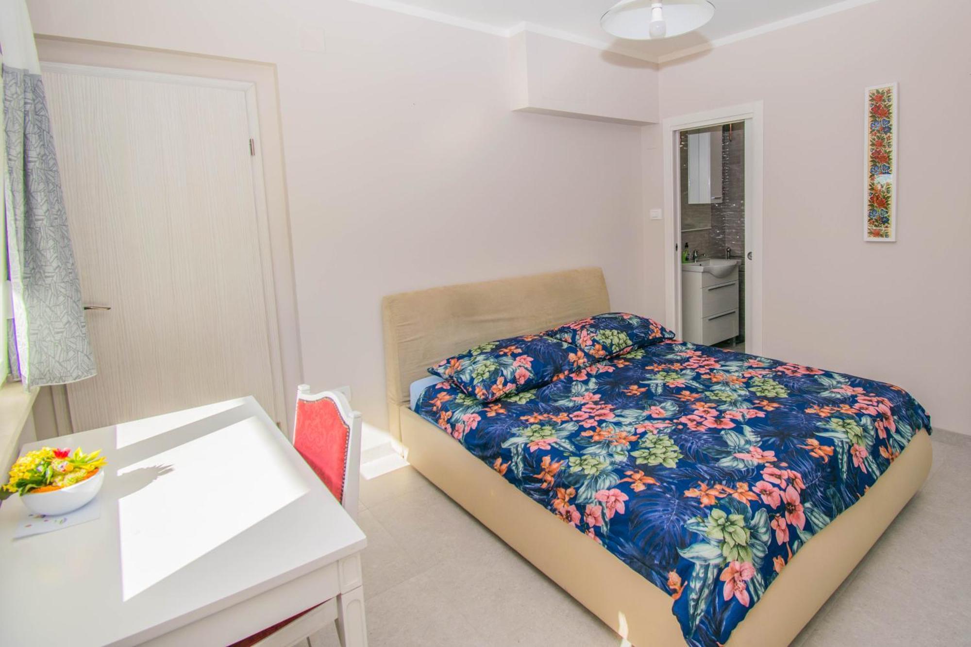Apartments Anita Near Opatija With Private Parking 마툴지 외부 사진