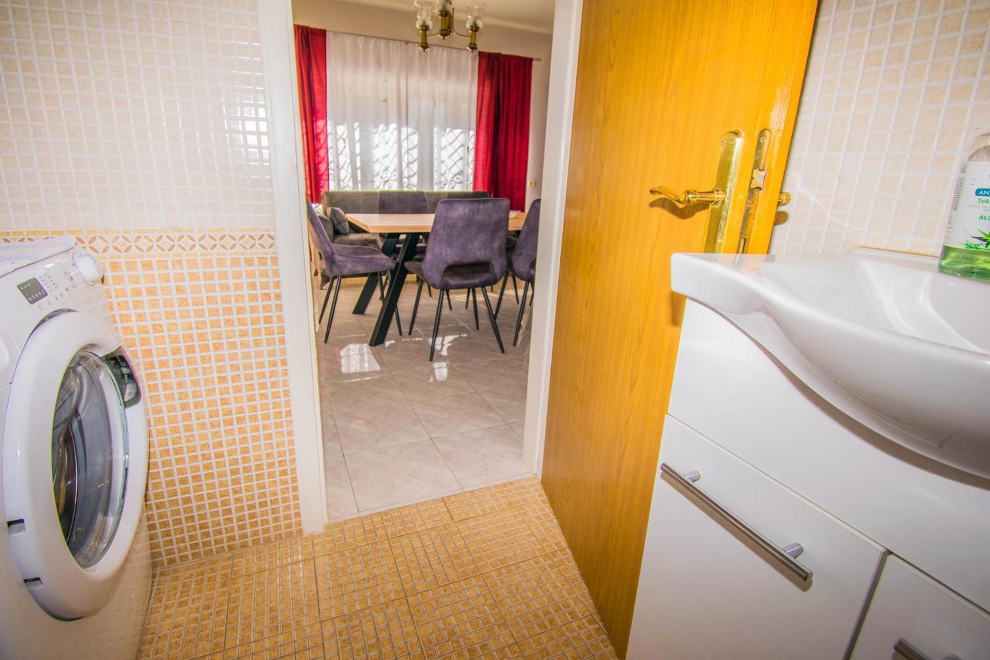 Apartments Anita Near Opatija With Private Parking 마툴지 외부 사진